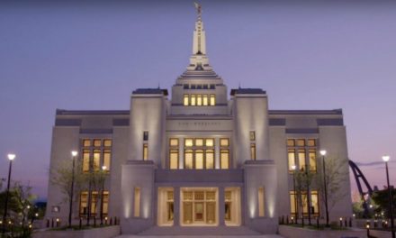 モルモン教会の神殿オープンハウスとは、どのようなものですか？